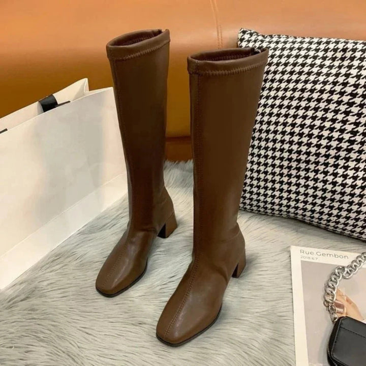 Lorène | Bottes chic chaussettes hautes à talon et bout carré pour femme