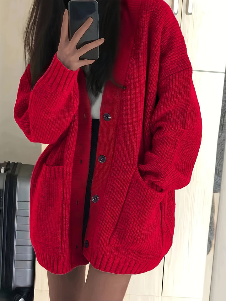 Carole | Cardigan élégant long en grosse maille côtelée à boutons pour femme