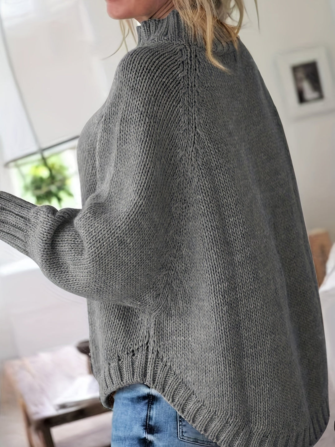 Claire | Pull élégant torsadé à col montant pour femme