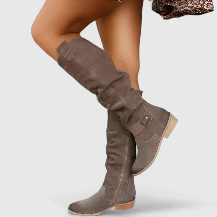 Daphné | Bottes chic montantes beiges effet daim à talon pour femme