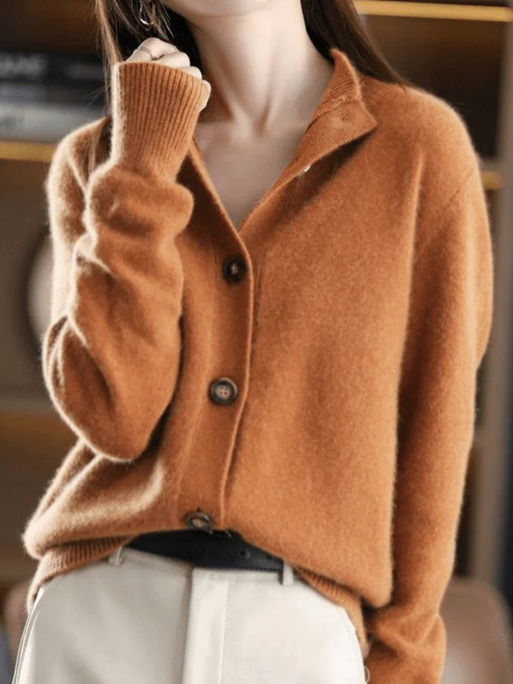 Philippine | Cardigan chic en maille à col boutonné pour femme