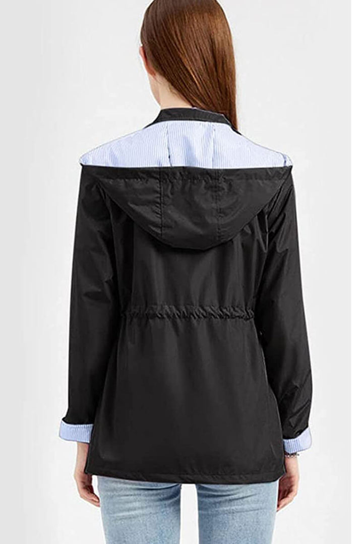 Judith | Veste élégante imperméable à capuche avec cordon de serrage pour femme