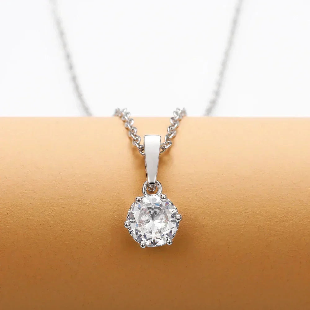 Collier Classique avec Pendentif en Zirconia