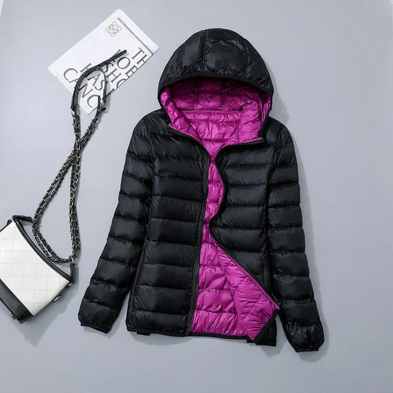 Flavia | Doudoune élégante légère réversible en duvet à capuche pour femme