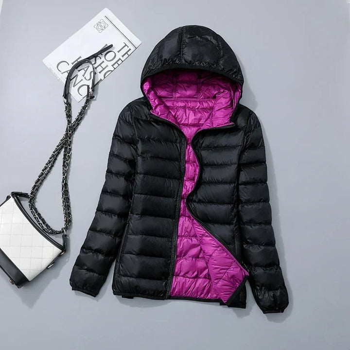 Flavia | Doudoune élégante légère réversible en duvet à capuche pour femme