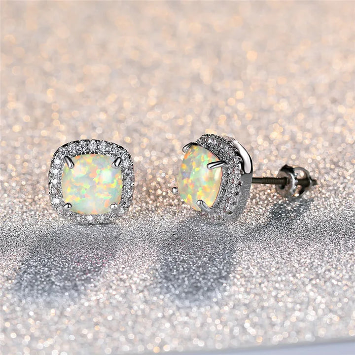 Boucles d'Oreilles Élégantes en Argent avec Opale de Feu Blanc Rond
