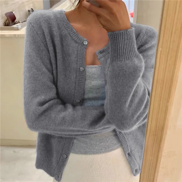 Mathilde | Cardigan élégant court en maille à col rond et boutons pour femme