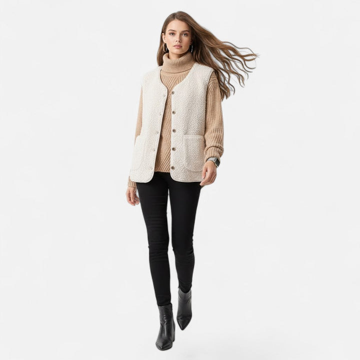 Rebecca | Gilet élégant sans manches en sherpa à col V et boutons pour femme
