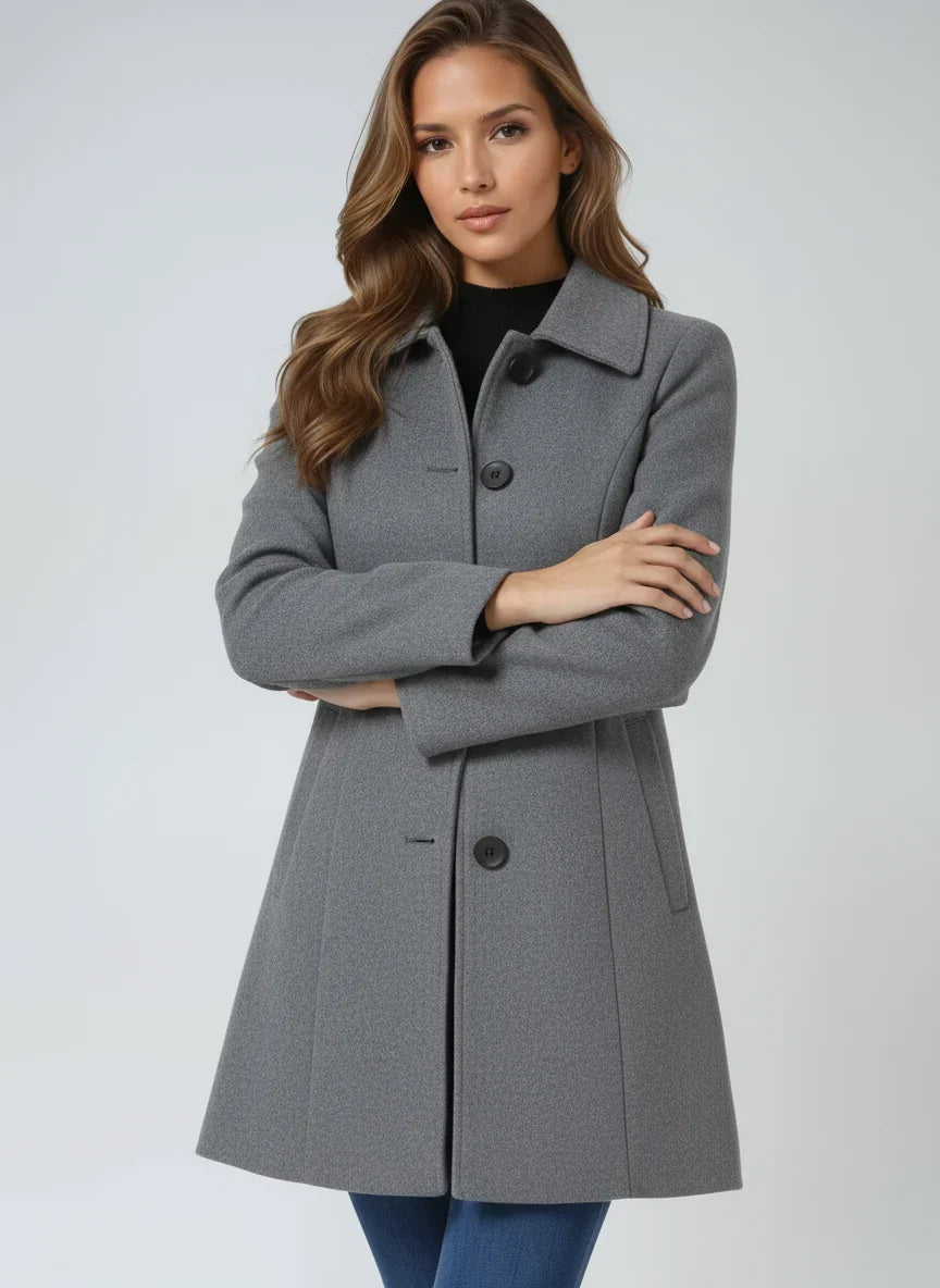 Aude | Manteau élégant court cintré et évasé à col classique pour femme