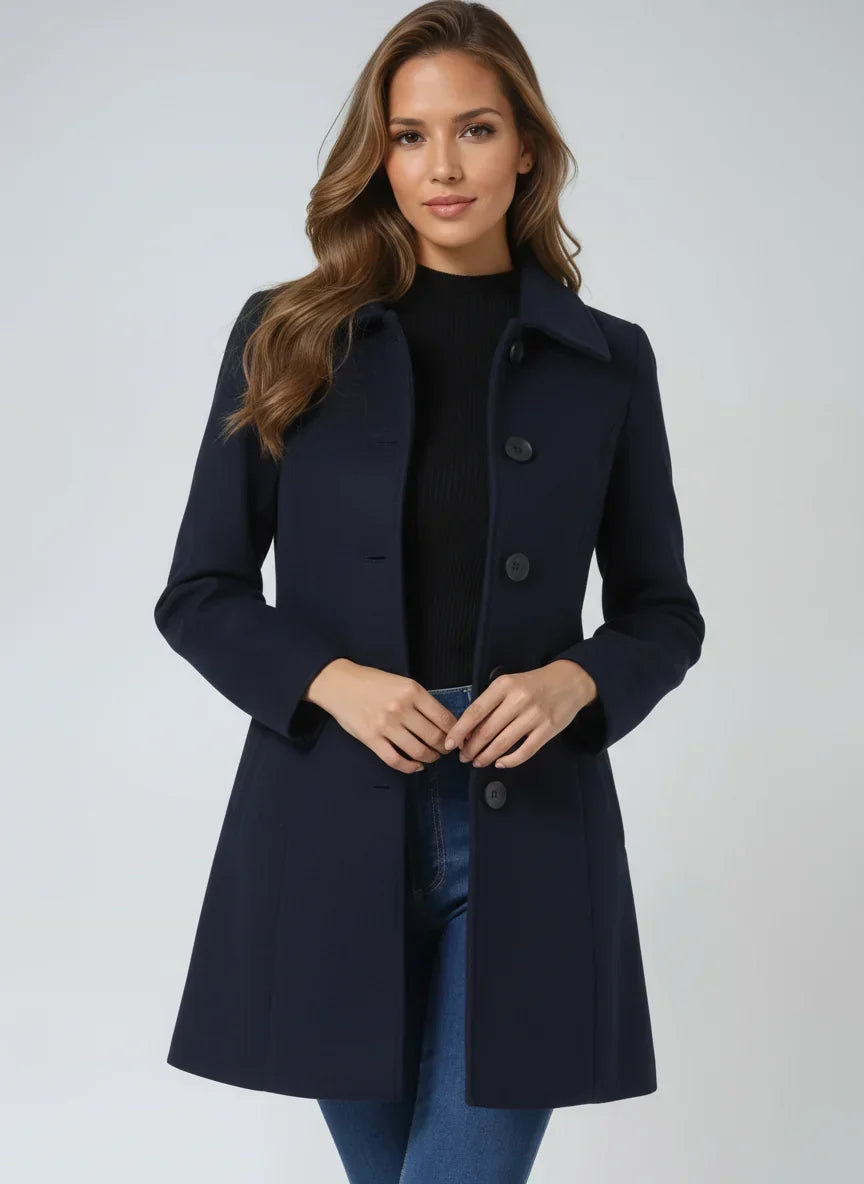 Aude | Manteau élégant court cintré et évasé à col classique pour femme