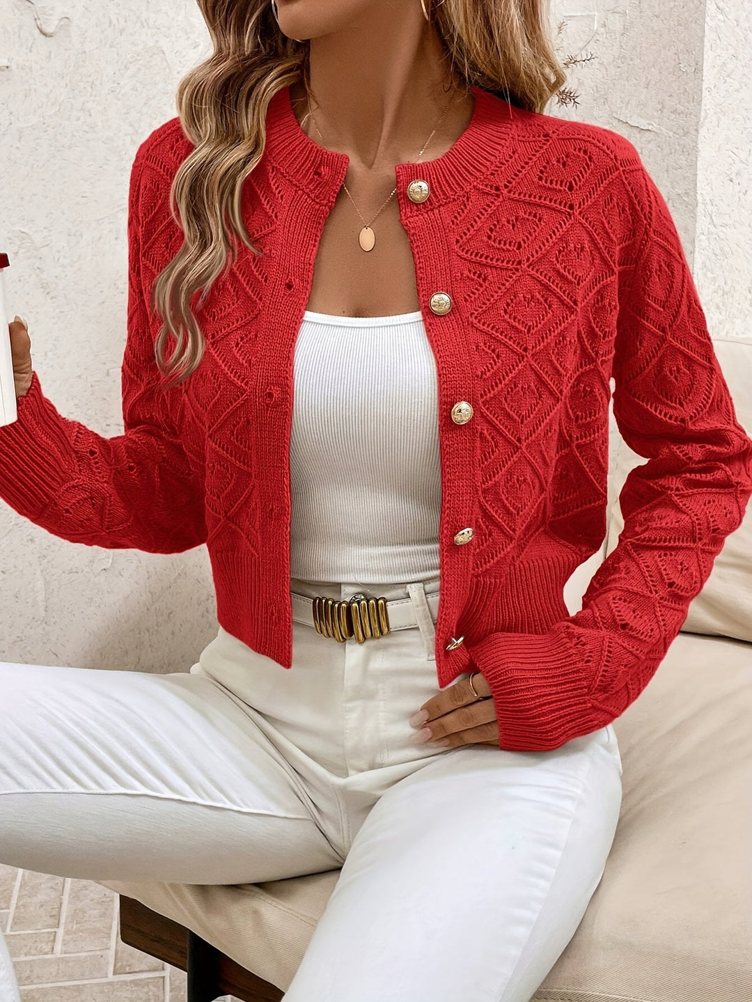 Giulia | Cardigan élégant court en maille texturée à col rond et boutons pour femme