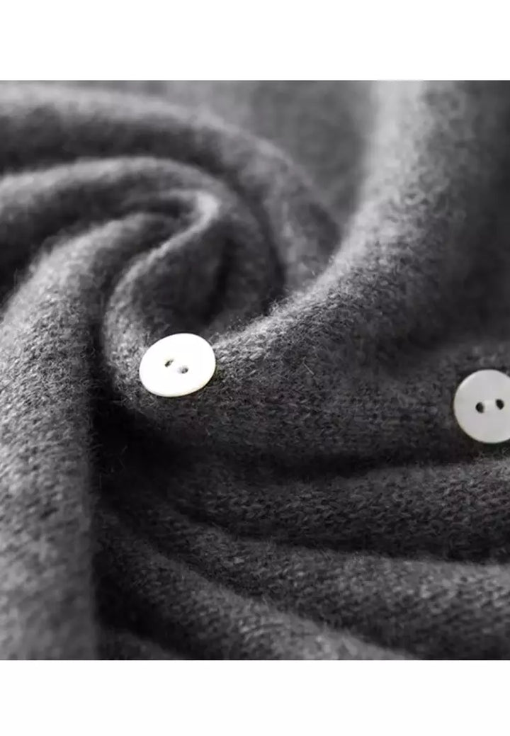 Théa | Cardigan chic en maille cachemire col V à boutons pour femme