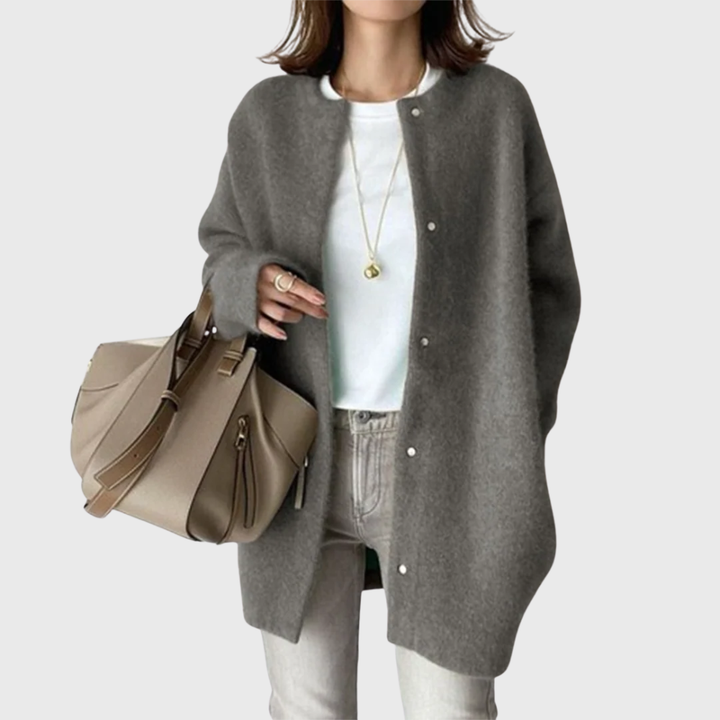 Alicia | Cardigan élégant long en maille à col rond pour femme