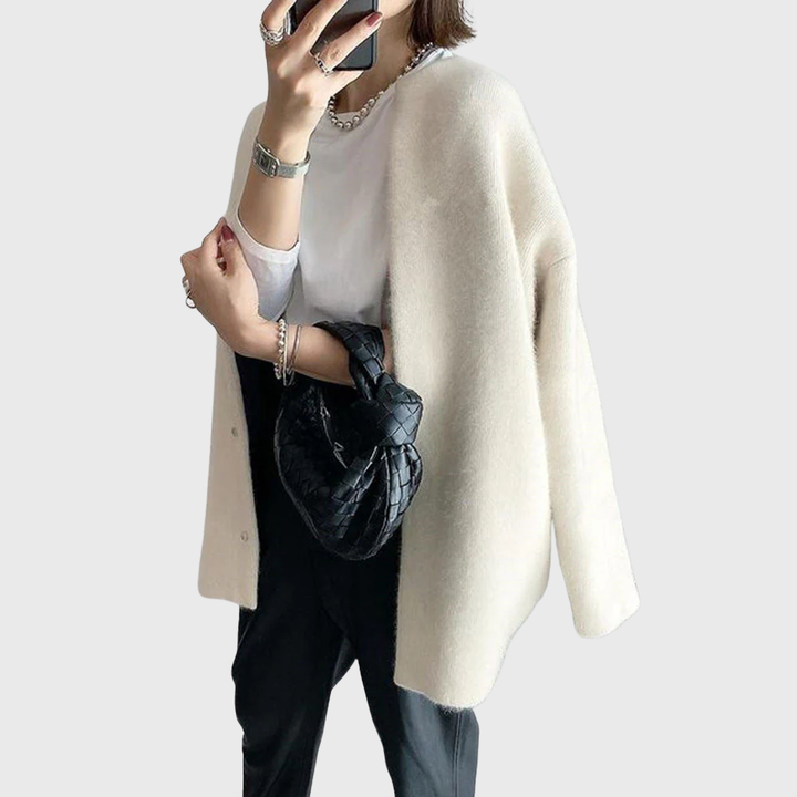 Alicia | Cardigan élégant long en maille à col rond pour femme
