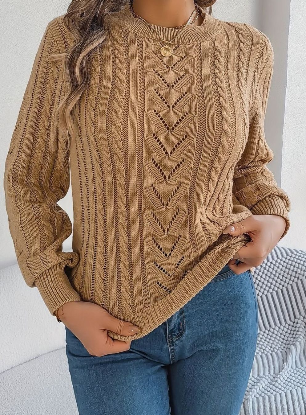 Sabria | Pull chic en maille torsadée à col rond et motif ajouré pour femme