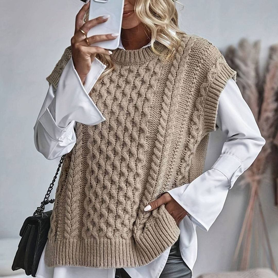 Bleuenn | Gilet chic sans manches en grosse maille torsadée à col montant pour femme