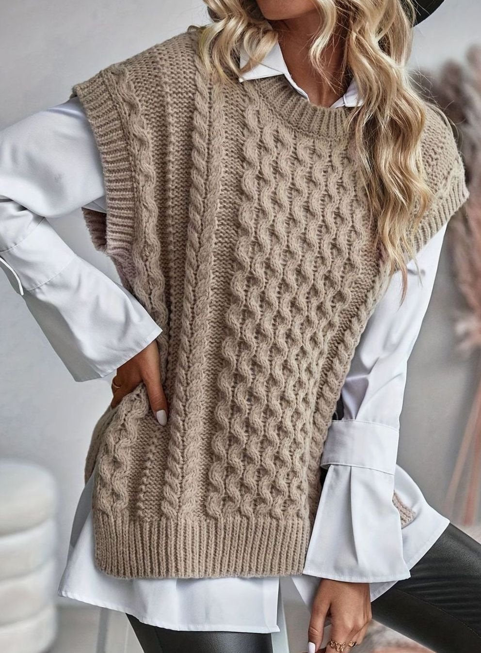 Bleuenn | Gilet chic sans manches en grosse maille torsadée à col montant pour femme