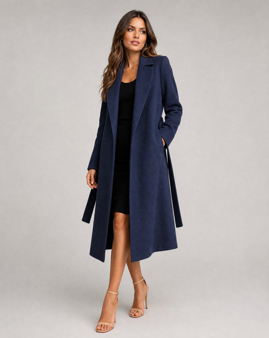 Guilaine | Trench bleu marine long et ceinturé en laine pour femme